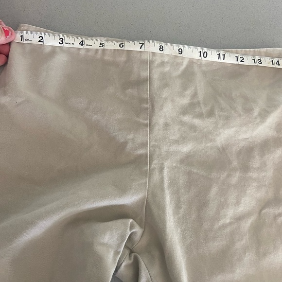 Tan capris - Picture 5 of 7